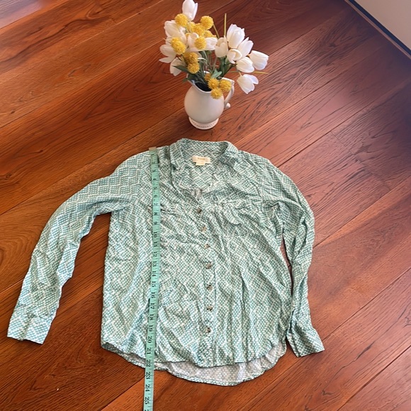 ☀️🏝️ 10 for $20 Maeve Rochelle Button Down Blouse - Picture 6 of 7